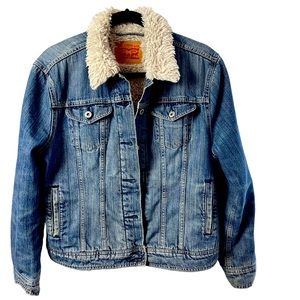 Levi’s Sherpa-Lined Trucker Denim Jeans Jacket, XL
